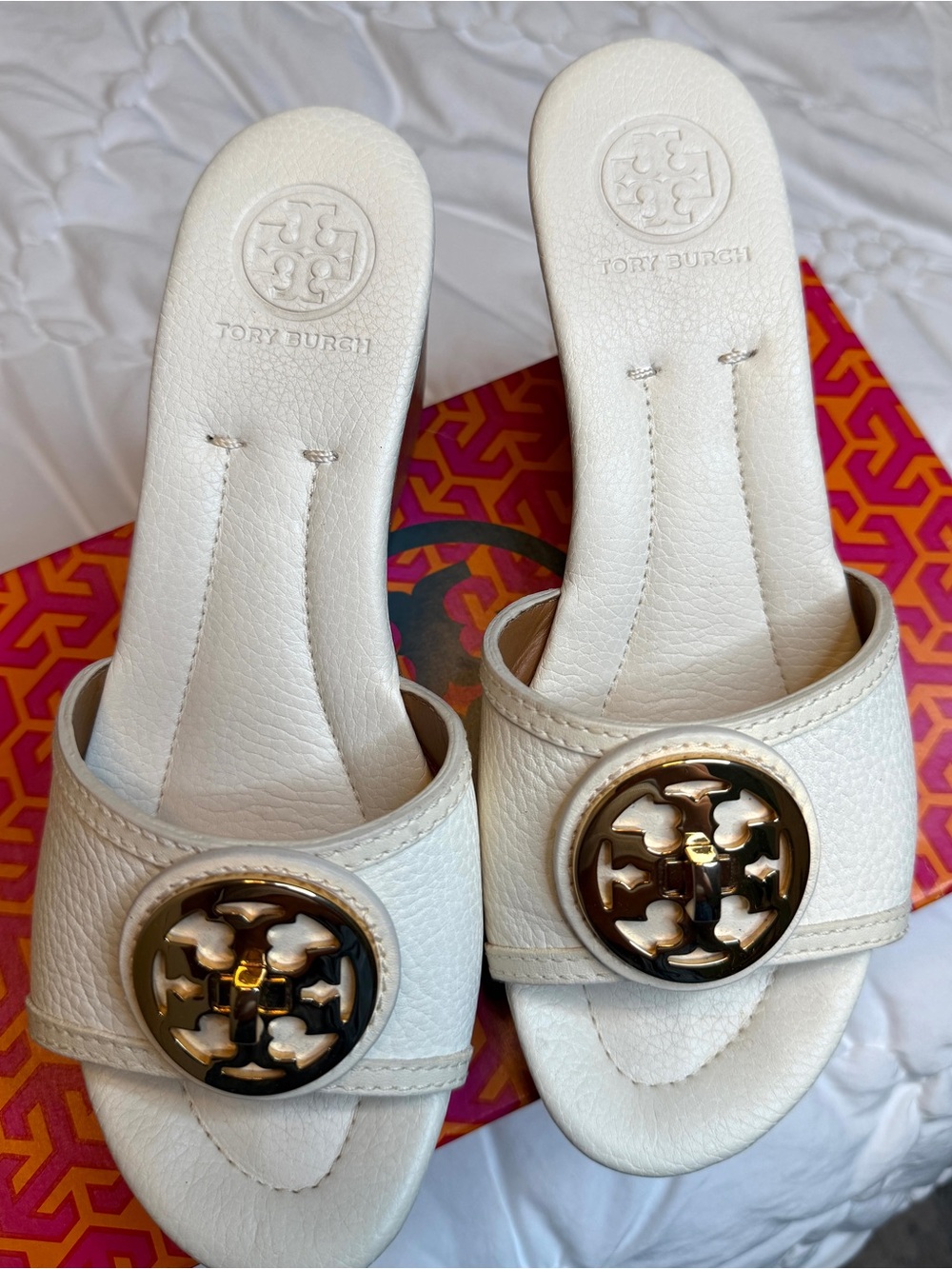 Tory Burch White Leather Slide Sandals with Gold-Tone Logo Discs